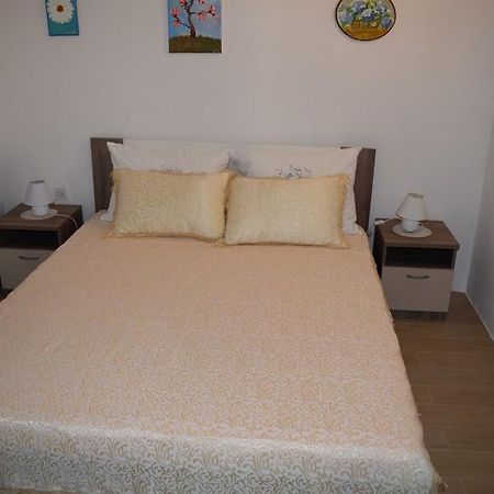 Apartment Bozana 2 ウマグ エクステリア 写真